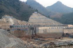 Nam Ou River dam. By WONG Oi Ling Ellena, 2018.