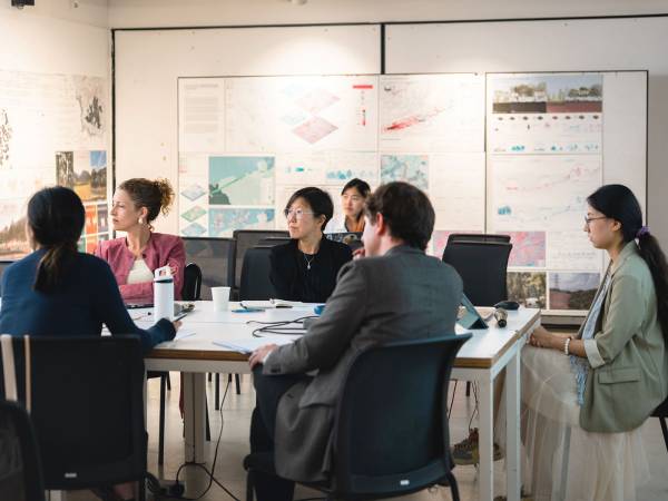 Celine presenting at the Final Review to a panel of experts from planning, sociology, ecology, and geography, in addition to designers and planners. By Tony Tsui Ho Yin, 2025.