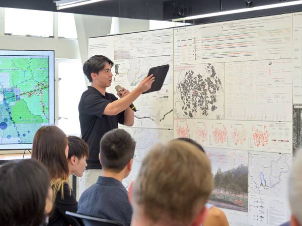 Victor presenting at HKU Landscape’s Public Review. By Tang Chi Tat, 2025.